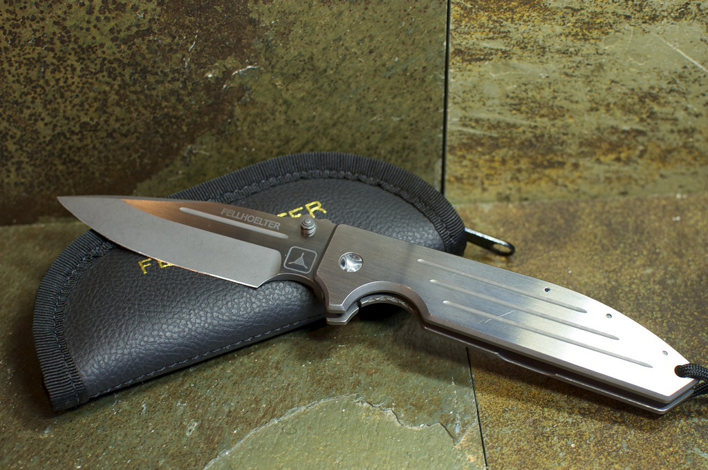 knives-on-planes small pocket hunting knife.