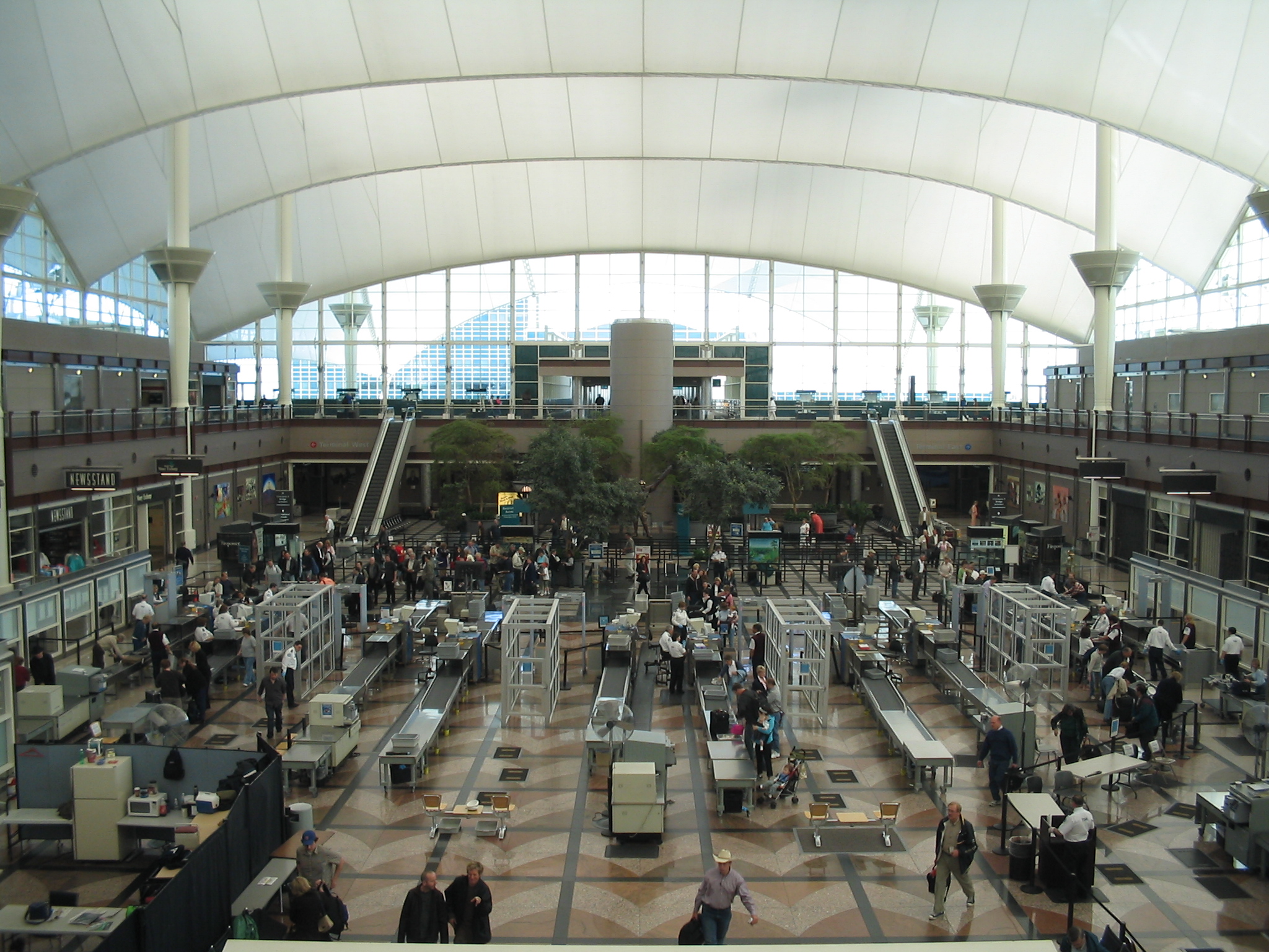 Lines at airport security